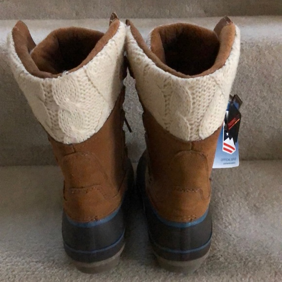 LAST PAIR - NWT Khombu Waterproof Suede Boots - Picture 3 of 4